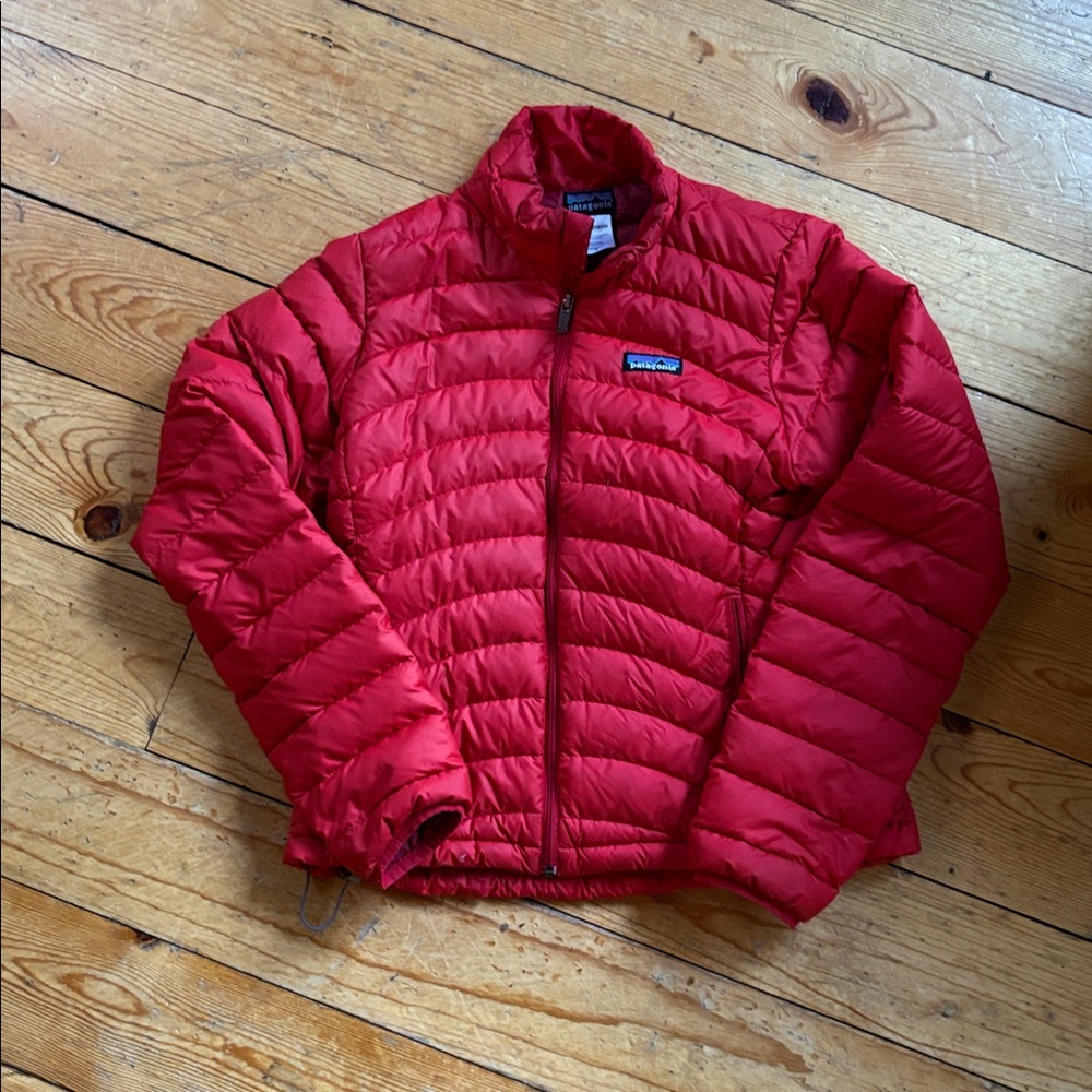 Patagonia Women’s Down Sweater Jacket – Fiery Red, Size Small